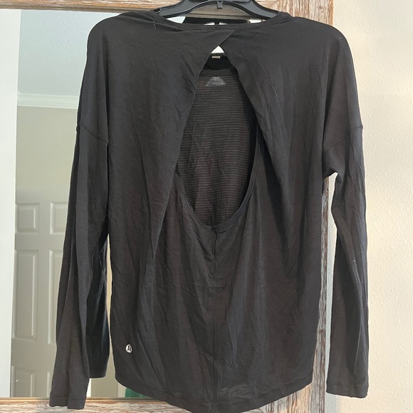 Lululemon athletics Top - Picture 1 of 4